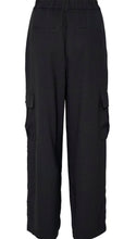 Load image into Gallery viewer, Shirley Cargo Pants, black