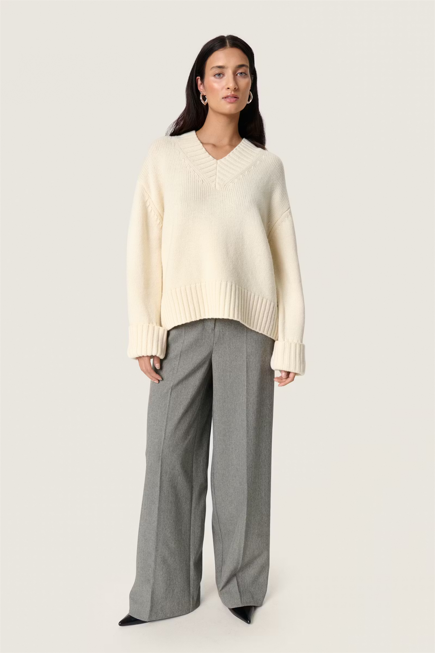 Moline V-Neck Pullover, whisper white