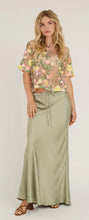 Load image into Gallery viewer, Fuchsia Blouse sand/yellow
