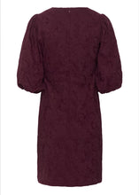 Load image into Gallery viewer, Maybel Zazu Dress, winetasting