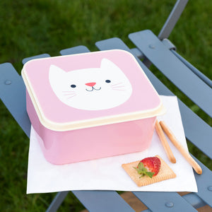 Lunch Box, Cookie the cat