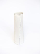 Load image into Gallery viewer, Ark 1 Vase, h18 d5,5 cm.