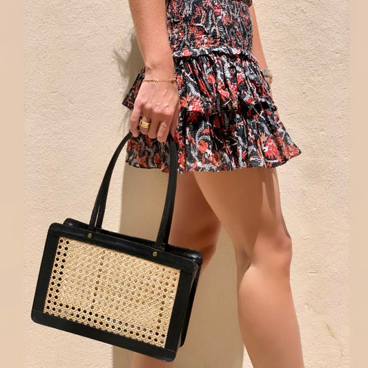 Veske med skinnhank, sort, 30x21 cm.